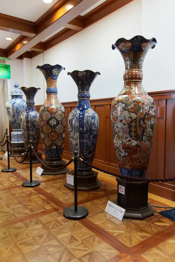 Porcelain Vases (1)